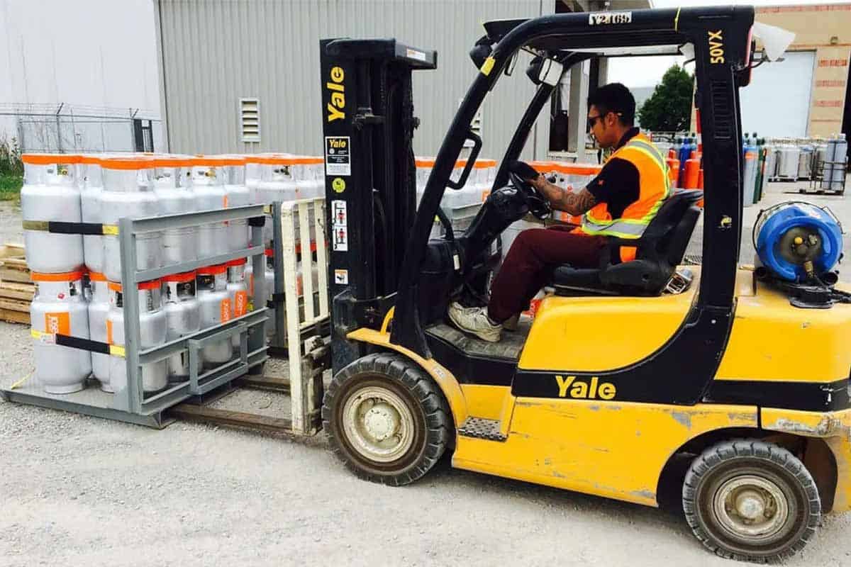 The Ultimate Guide to Forklift Propane Cylinder Sizing and Run-Time for GTA Operators